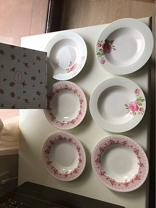 Yemek tabağı