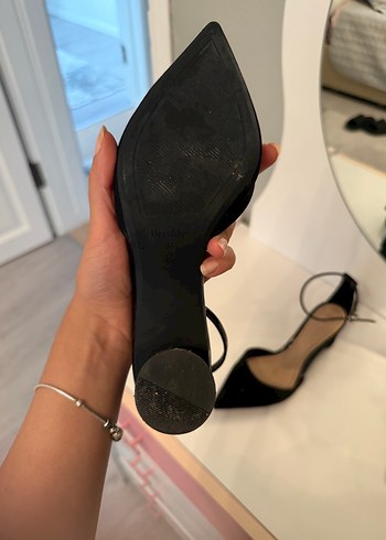 Siyah Süet Tokalı Kadın Stiletto - Görsel 2