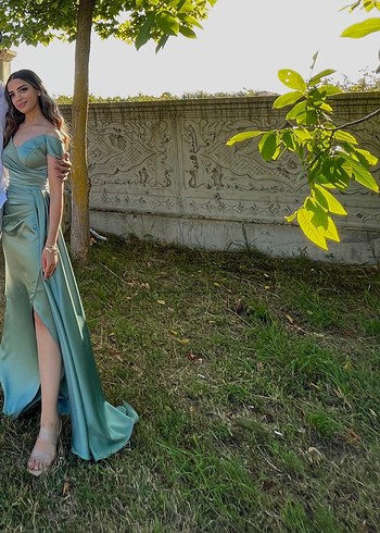 Saten Mint yeşili
Drapeli Uzun Abiye - Görsel 2