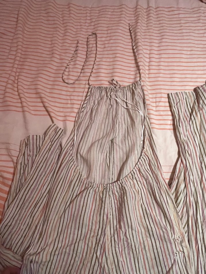 Pull and bear sırtı açık tulum - Görsel 3