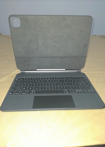 Apple Gri Tablet Klavye ve Kılıfı
