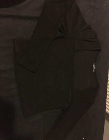 Zara Siyah crop