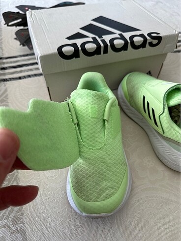 25 Beden yeşil Renk Adidas orijinal