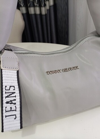  Beden Tommy Hilfiger çanta 