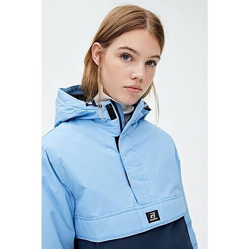 Pull & Bear Kanguru Mont