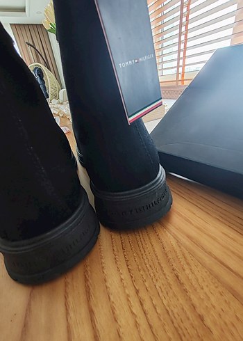 Tommy Hilfiger bot - Görsel 5