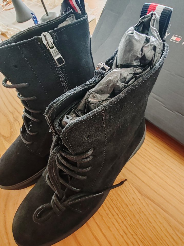 Tommy Hilfiger bot - Görsel 3