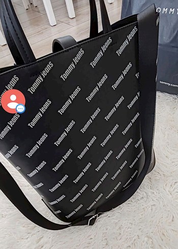 Tommy Jeans Siyah Deri Baskılı Kadın Çanta - Görsel 3