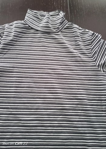 Gri Çizgili Yarım Balıkçı Yaka Tişört - Görsel 7