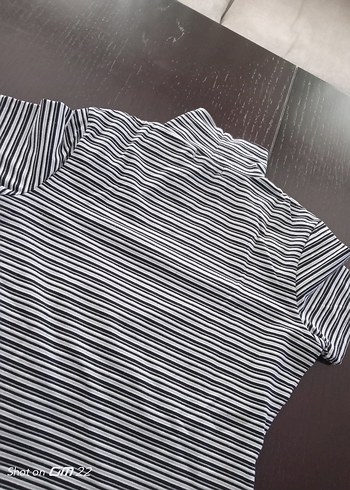 Gri Çizgili Yarım Balıkçı Yaka Tişört - Görsel 9