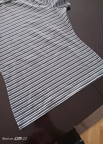 Gri Çizgili Yarım Balıkçı Yaka Tişört - Görsel 3