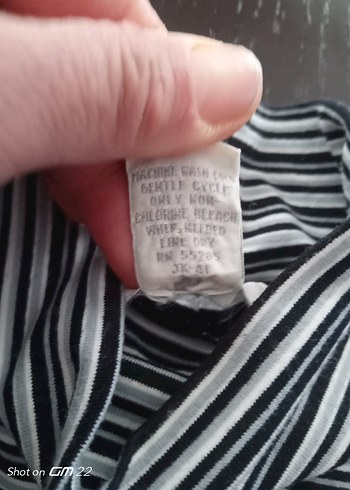 Gri Çizgili Yarım Balıkçı Yaka Tişört - Görsel 5