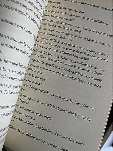 Beden Kanlı Taht