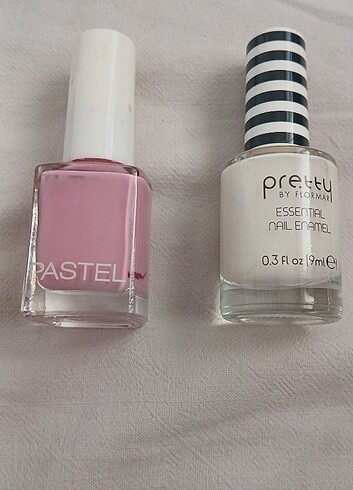 Pastel İki tane oje
