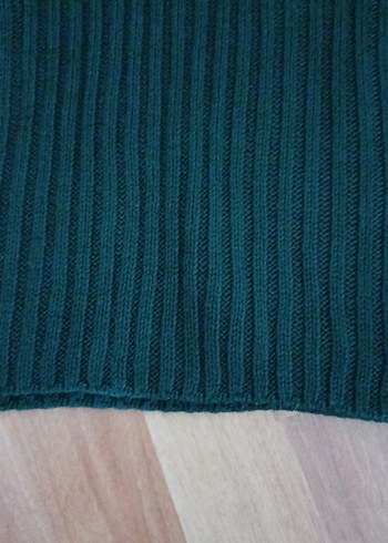 Koyu Yeşil Örgü Boğazlı Kadın Kazak - Görsel 3