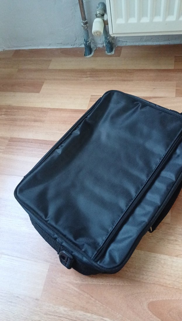 Siyah Çok Bölmeli Bilgisayar Çantası - Görsel 3