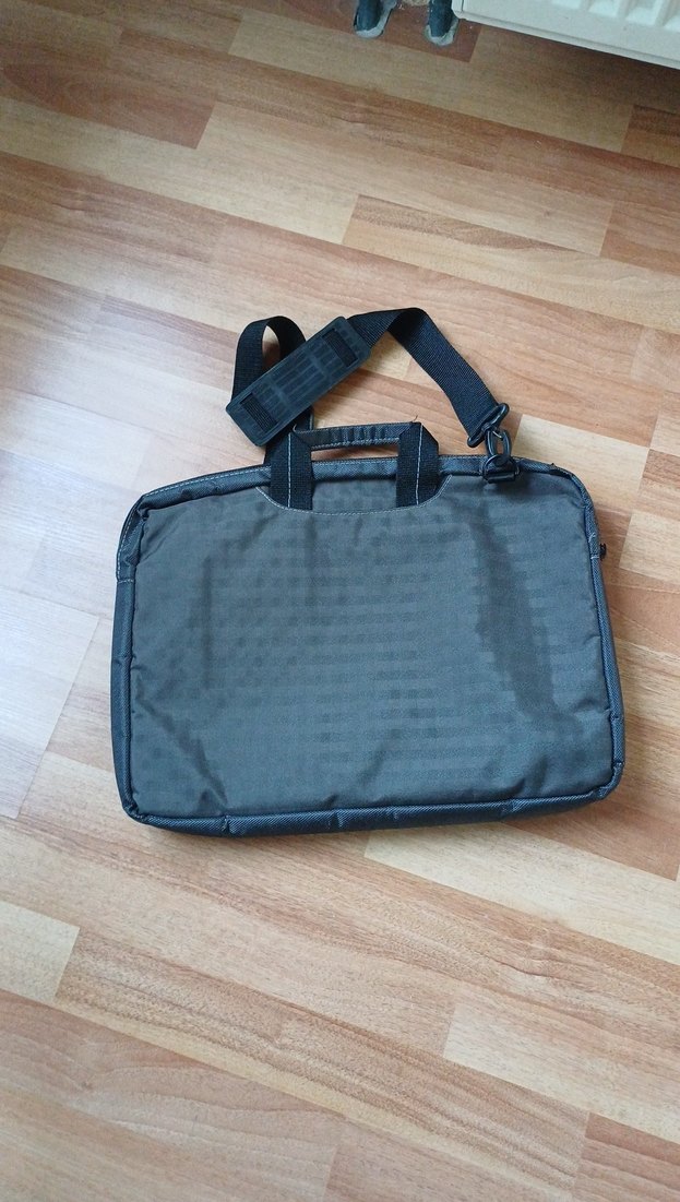 Gri Laptop Çantası, Kemerli, Kareli Desen - Görsel 2