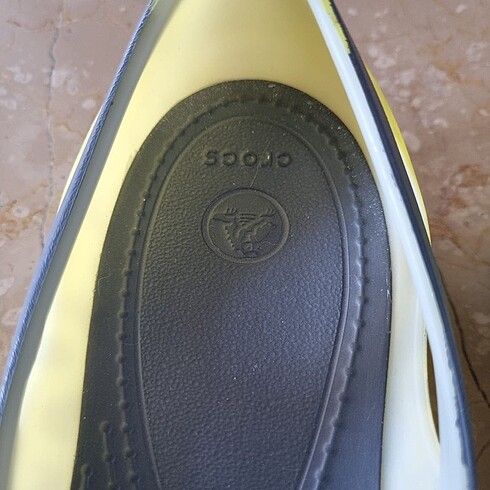 38 Beden sarı Renk Crocs Rio Leopar Desenli Babet