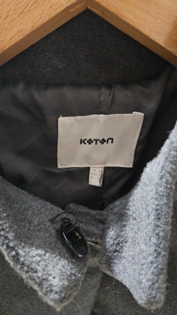 Düğmeli Koyu Gri Kaban - Görsel 2