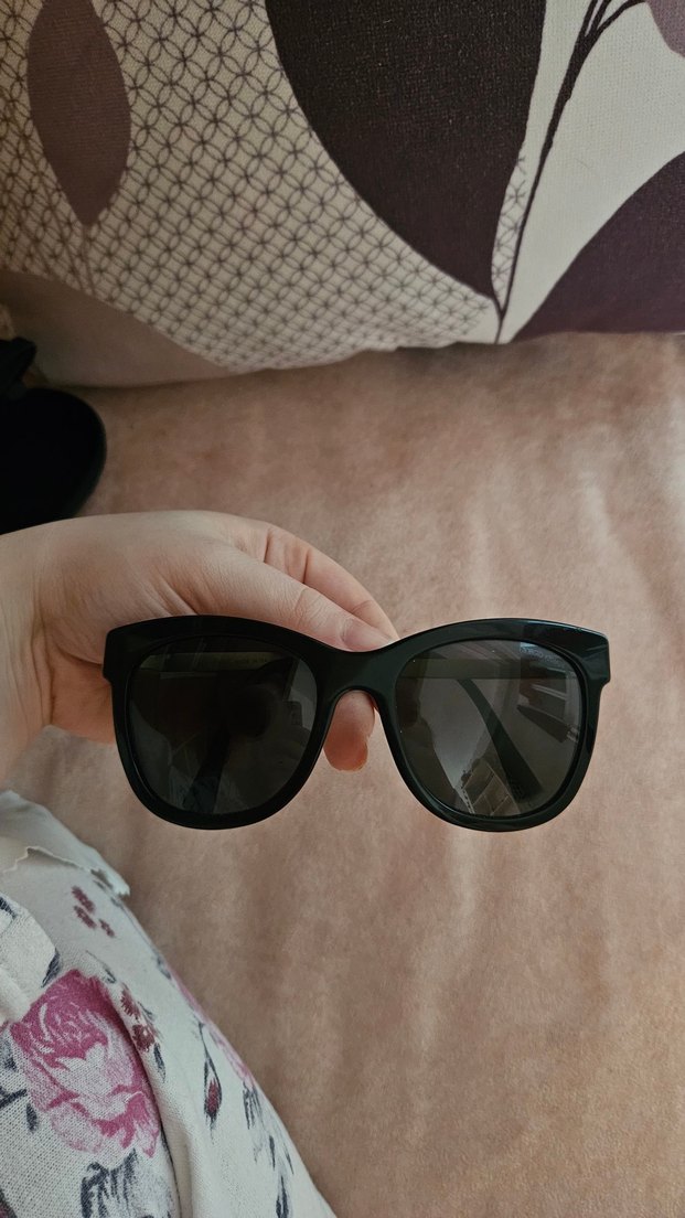 Siyah Minimalist Kadın Güneş Gözlüğü - Görsel 2