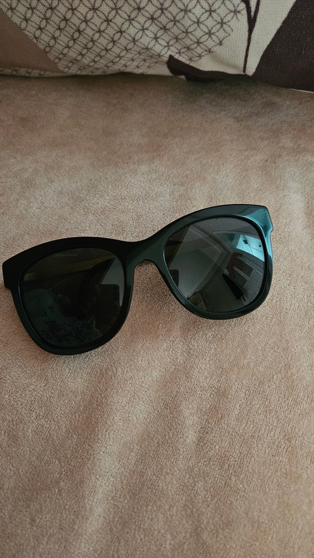 Siyah Minimalist Kadın Güneş Gözlüğü - Görsel 5