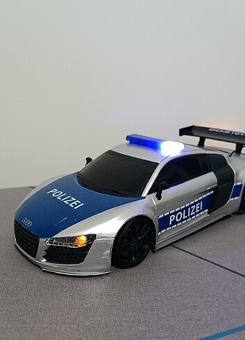  Dickie Uzaktan Kumandalı Audi R8 Abt Polis Arabası