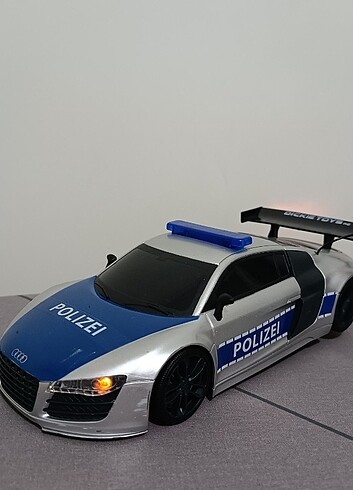 Beden Dickie Uzaktan Kumandalı Audi R8 Abt Polis Arabası