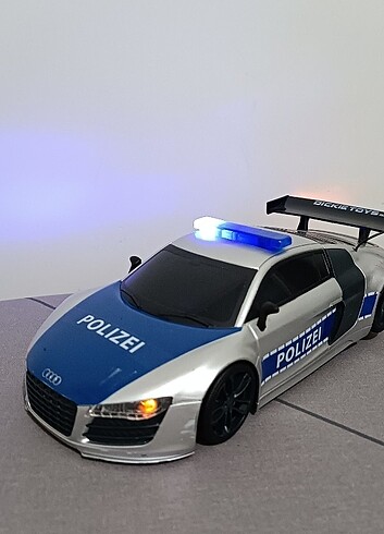 Beden Renk Dickie Uzaktan Kumandalı Audi R8 Abt Polis Arabası