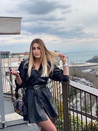 Zara Deri siyah elbise