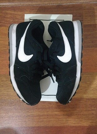 Nike Md runner 2 spor ayakkabı 37.5 numara.
