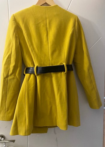 Sarı Kemerli Kadın Kaban - Görsel 5
