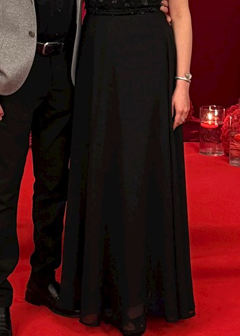 Uzun Siyah Gotik Drapeli Kadın Elbisesi - Görsel 2