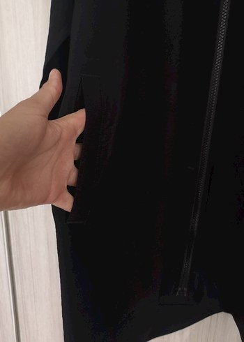 38 Beden Siyah Kapüşonlu Fermuarlı Kadın Ceket