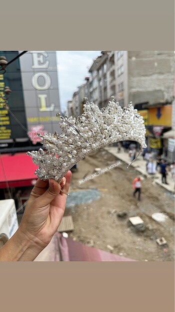 İnci Yüksek gelintacı
