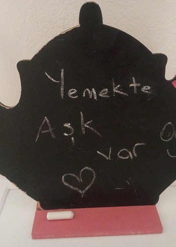 American Vintage Koyu Pembe Çaydanlık Şekilli Kara Tahta