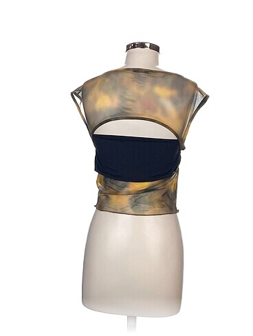 s Beden Bershka Bluz %70 İndirimli.