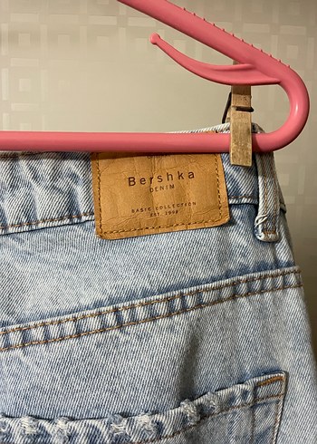 l Beden mavi Renk Bershka Mom Jean