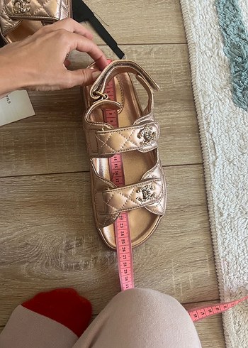 Hakiki deri Chanel sıfır sandalet - Görsel 7