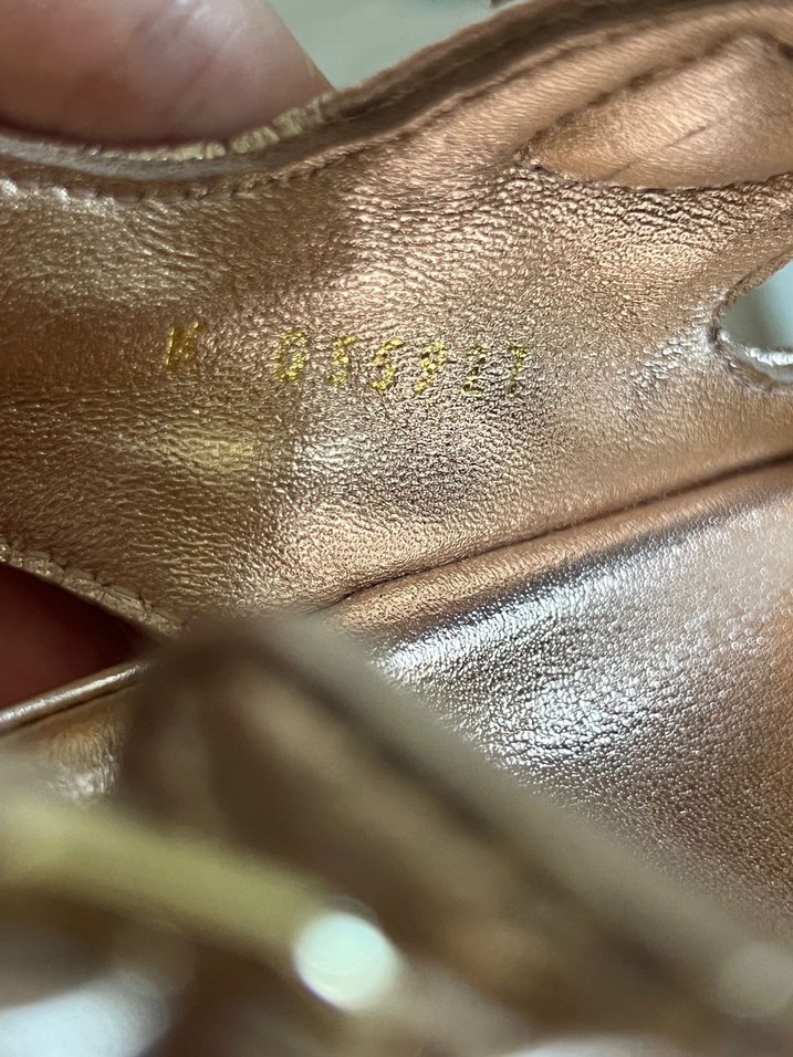 Hakiki deri Chanel sıfır sandalet - Görsel 3