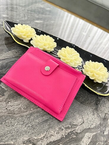 Pembe cüzdan