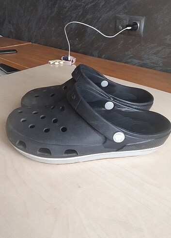 40 Beden siyah Renk Crocs retro model 