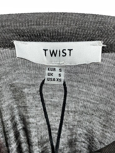 s Beden çeşitli Renk Twist T-shirt %70 İndirimli.