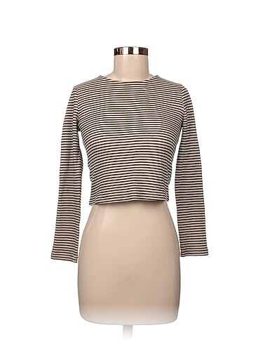 Mango T-shirt %70 İndirimli.