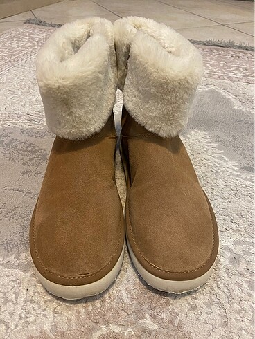 38 Beden Ugg bot Mango