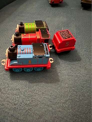 Thomas ve arkadaşları mini trenler