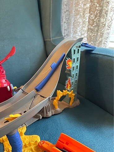 Beden Hot wheels dragon destroyer oyun seti