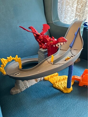 Hot wheels dragon destroyer oyun seti