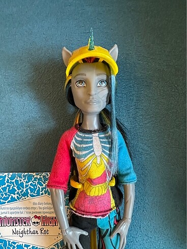  Beden Renk Monster high neightan rot