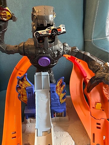Hot wheels canavar robot nitrobot oyun seti