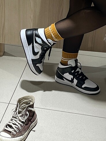 Nike Jordan Air 1 Mid Siyah Beyaz 39 Numara